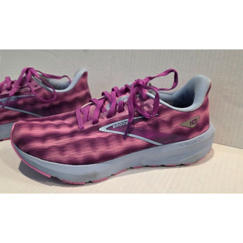 Brooks Launch 10 Purple Cactus Lucent Chambray Women's Size 8.5